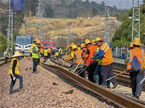 南昆鐵路集中修施工圓滿完成，為出海通道質量提升注入新活力